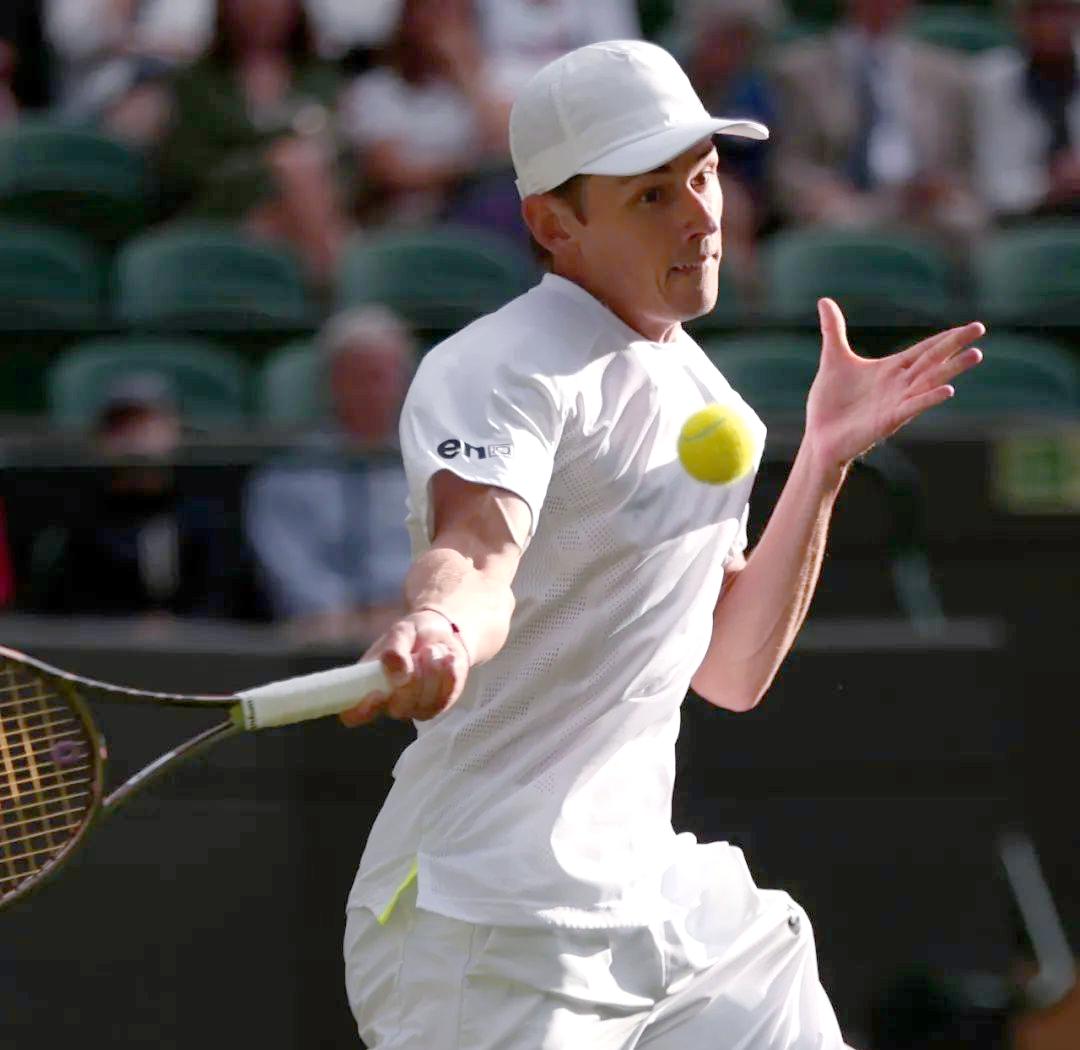 美网绝杀温网,西西帕斯统治全场 美网绝杀温网,西西帕斯统治全场