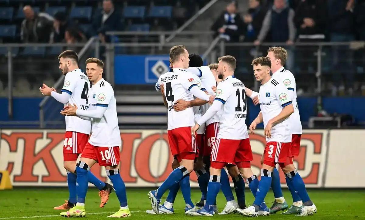 汉堡球员宣布转会离队，引发球迷不满