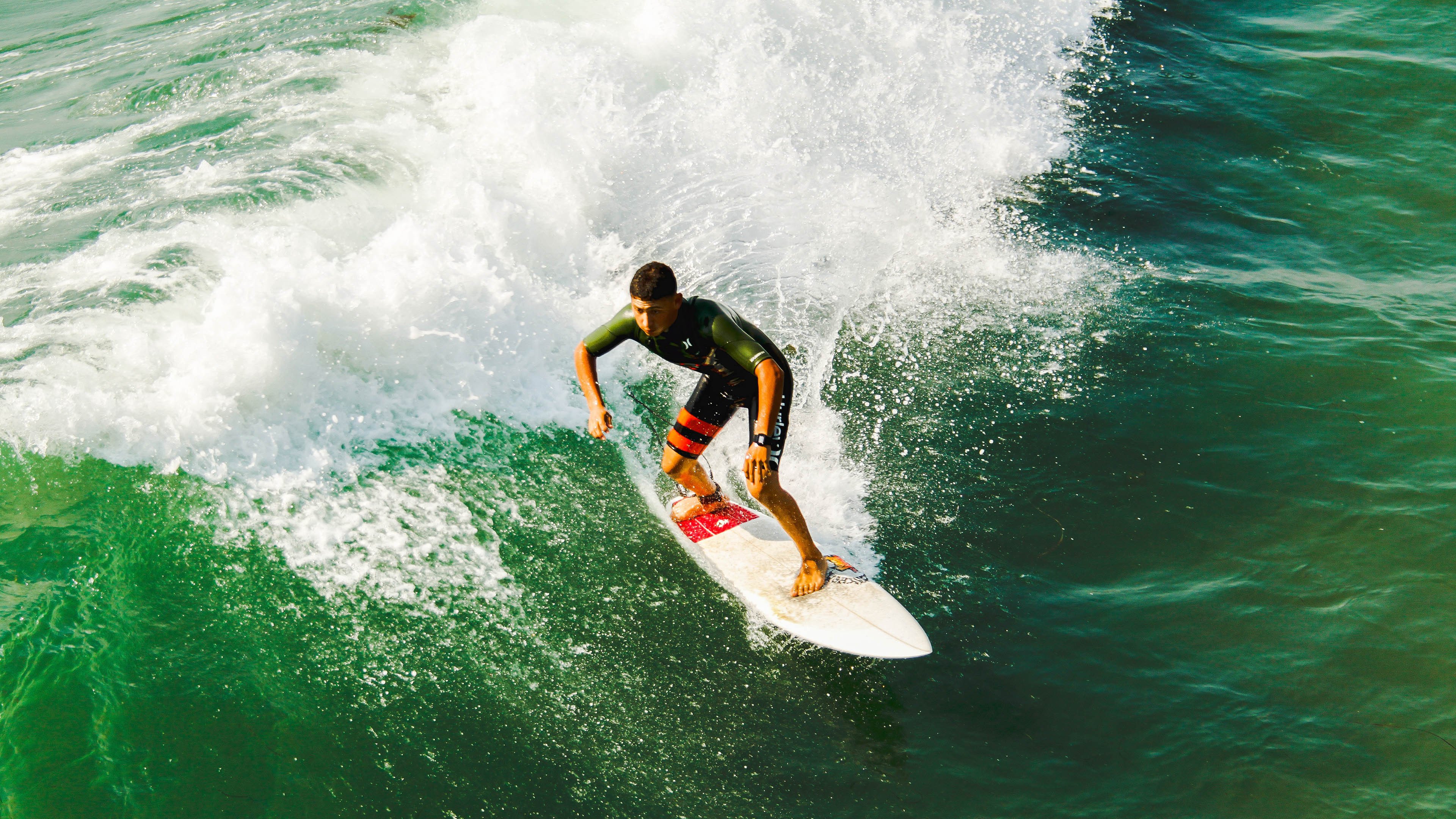 跨界风暴，当猛龙碾压上海队，哈利伯顿在英超争冠接管比赛
