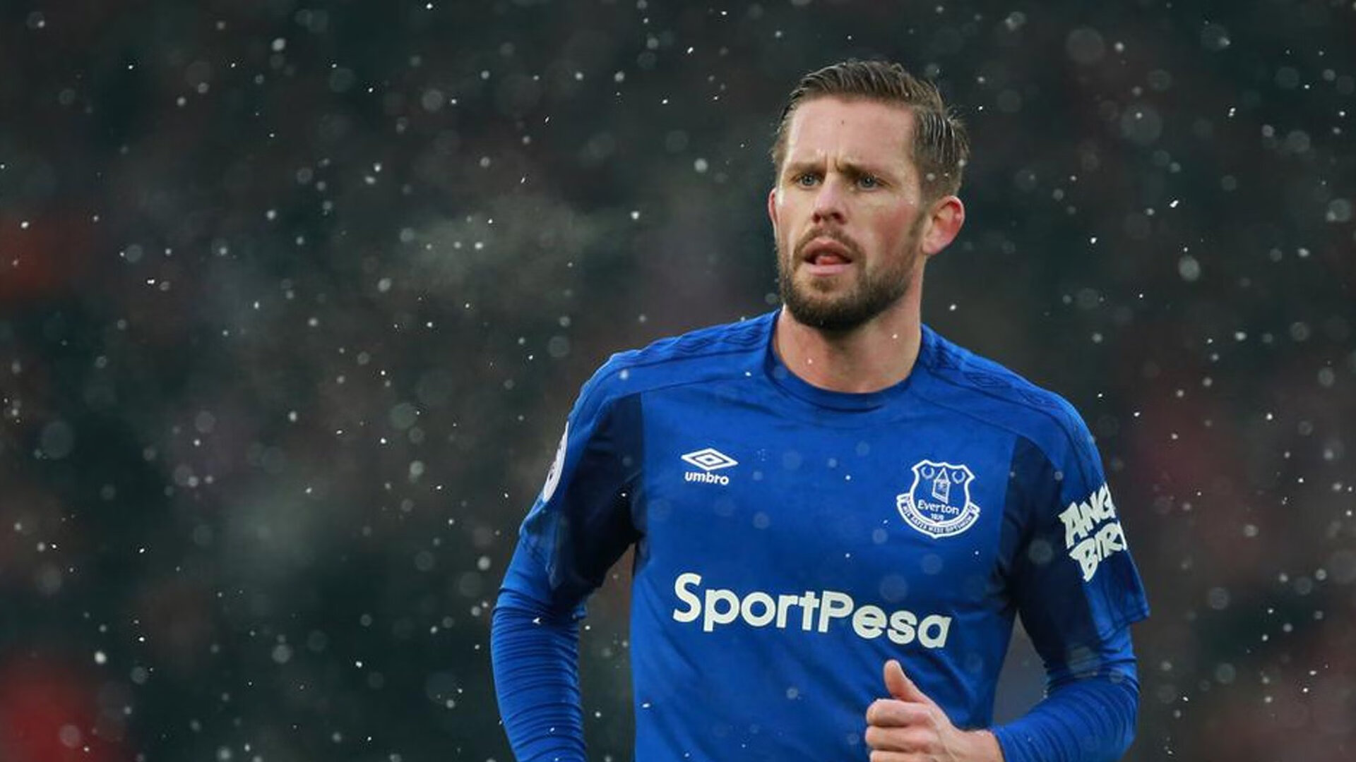 赛道上的太阳,霍勒迪接管F1争冠战,如NBA季后赛般击败火箭式对手